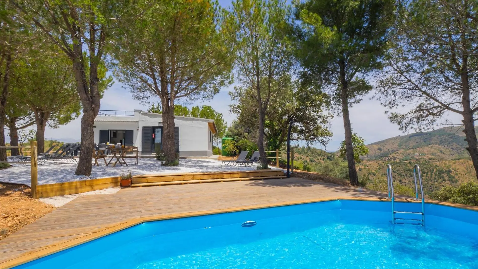 Cubo\'S Casa Pineda ile iletişim