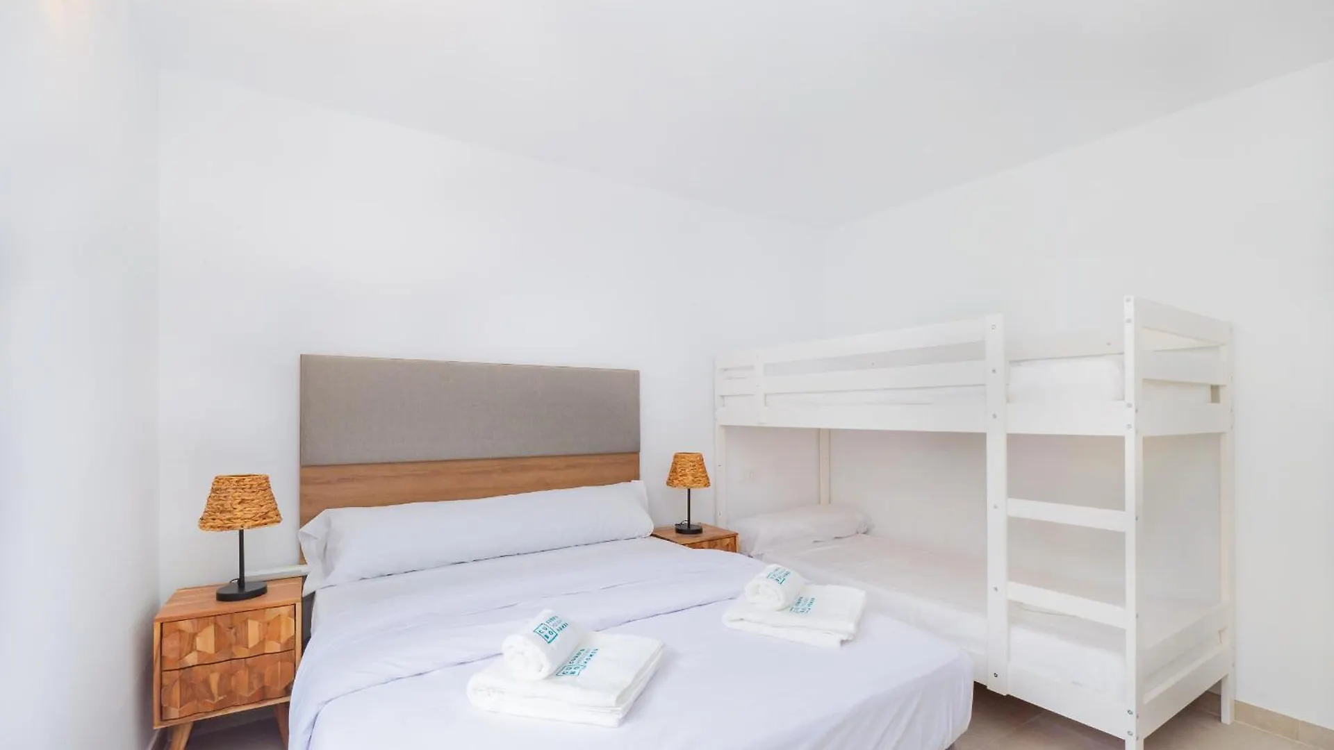 Ferienhaus Villa Cubo'S Casa Pineda Málaga